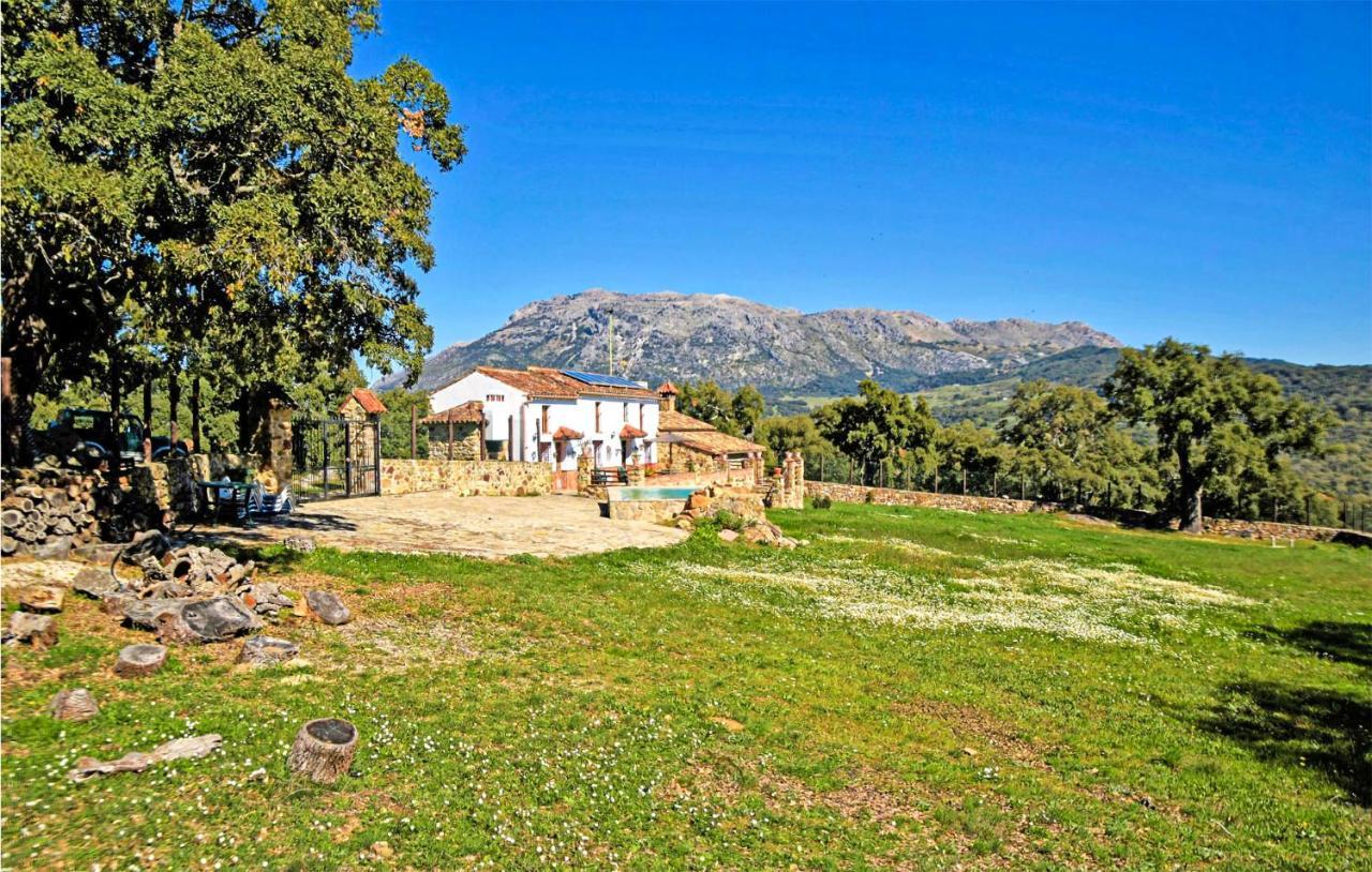 Lovely Home In Cortes De La Frontera With Kitchen Luaran gambar
