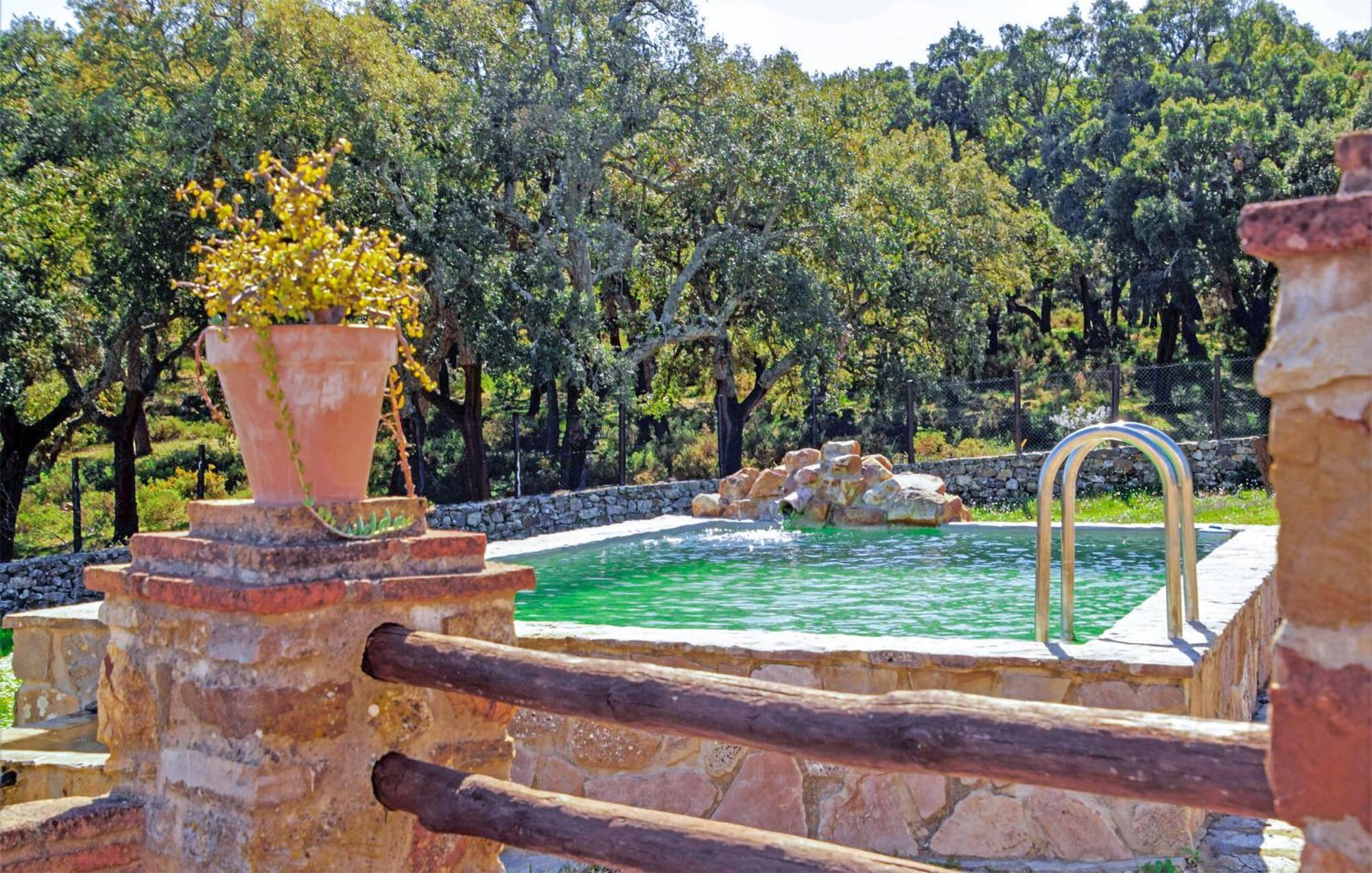 Lovely Home In Cortes De La Frontera With Kitchen Luaran gambar